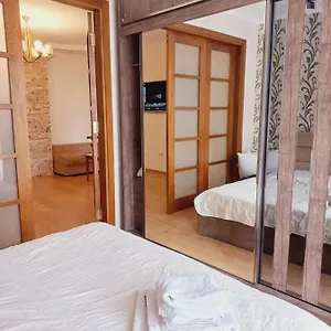 Апартаменты In The, Батуми