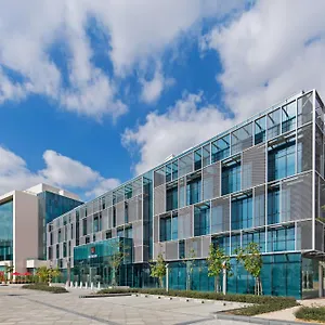 Radisson Red Silicon Oasis Дубай